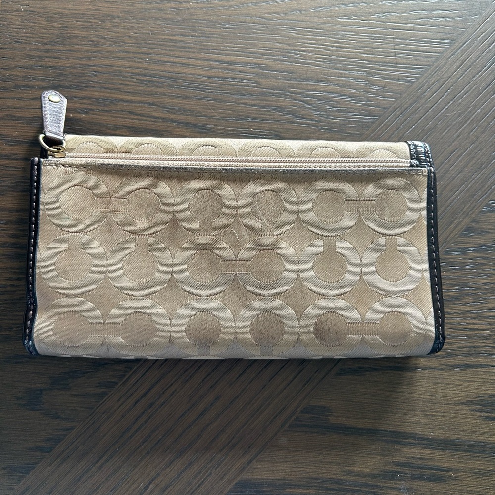 Coach Madison Signature Vintage Canvas Wallet and Checkbook Set - Picture 3 of 13